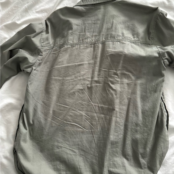 Abercrombie & Fitch Sage Green Utility Shirt - Picture 8 of 8
